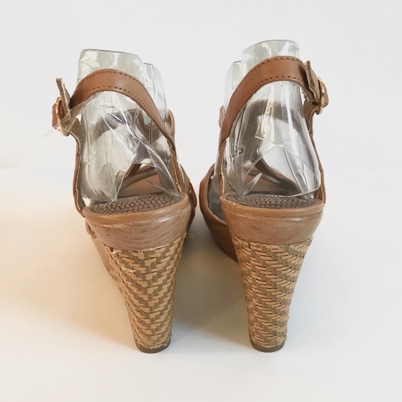 Gianni Bini Wedge Sandals. Size 9.5 - Picture 5 of 7